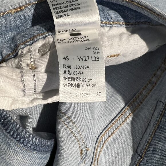NWOT Levis Women's Classic Straight Jeans w27 L28 Size 4 - Picture 8 of 11